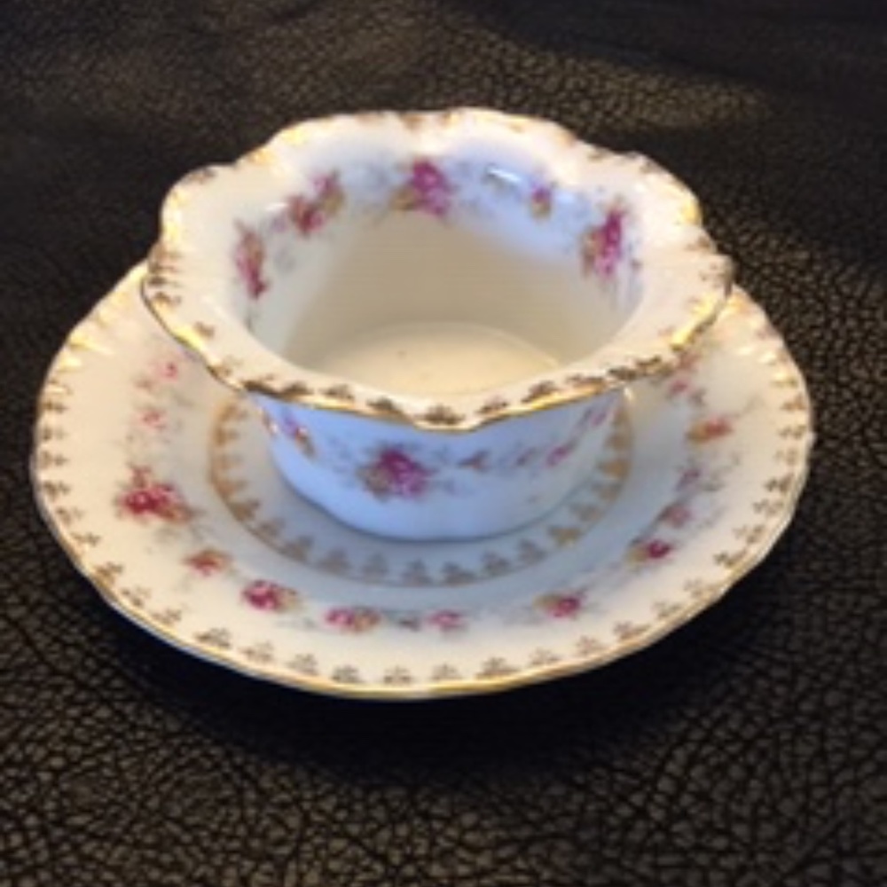 Austria Victoria Carlsbad- Ramekin & Saucer 1884-1909Gorgeous vintage